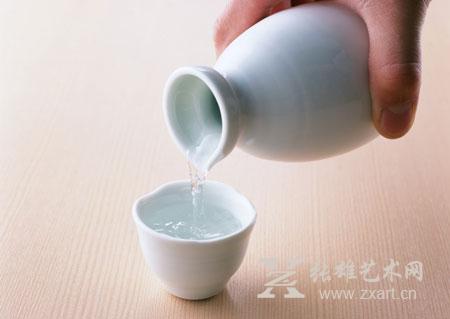 收藏白酒有窍门 防止挥发是关键