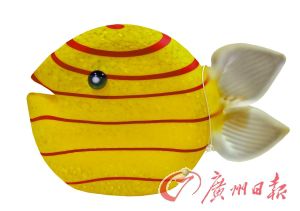  小金鱼纸镇