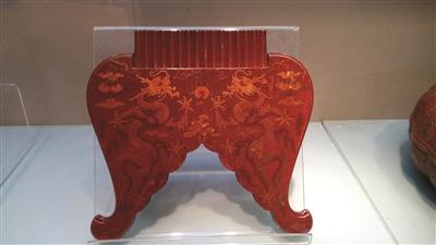 　“清宫遗珍”文物展部分展品。