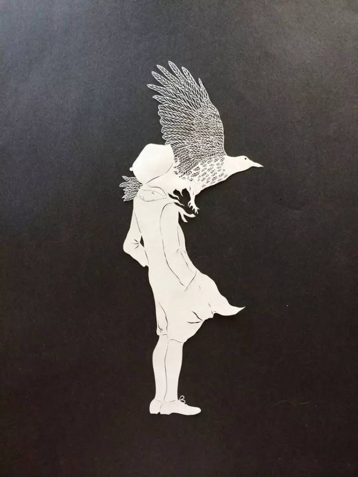 剪纸艺术：剪刀与纸张的故事