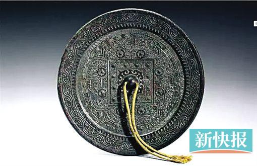 东汉早期　“仙人不老”博局镜