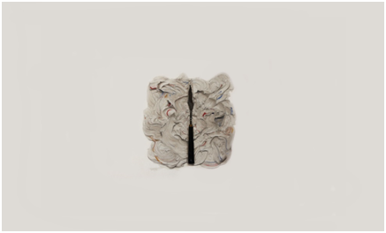 湖北美术学院油画系，叶致聪，《游戏05》，布面油画，125X80，2013 