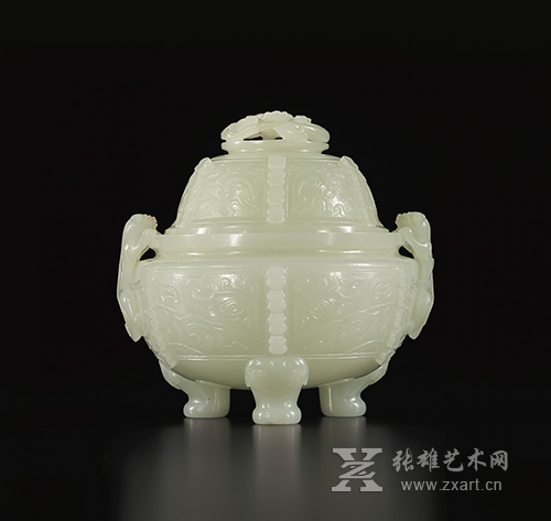 清乾隆白玉雕仿古饕餮纹螭龙耳三足盖炉
