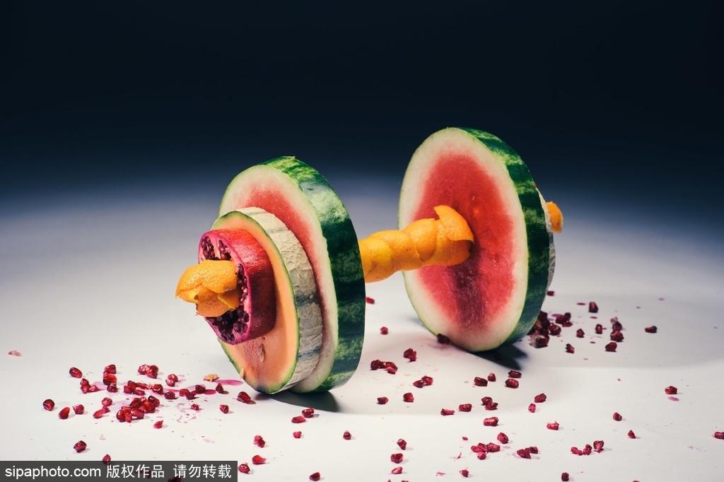 英国推出让人脑洞大开的水果自制健身装备 