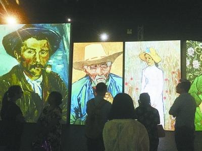 “新媒体画展”看的并不是画！