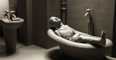   周啸虎，《镜室》，黑白有声，2010