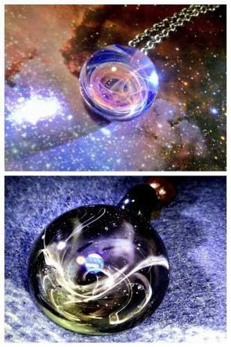 艺术家将宇宙中的璀璨“星河”封装在玻璃球里