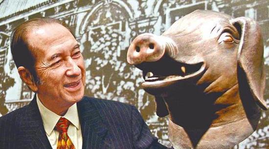 赌王2003年买下圆明园大水法猪首铜像，赠给国家赌王2003年买下圆明园大水法猪首铜像，赠给国家