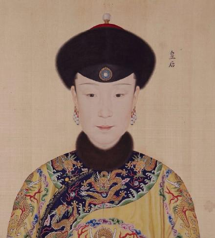 乾隆皇帝及他的十一位妃子现真容