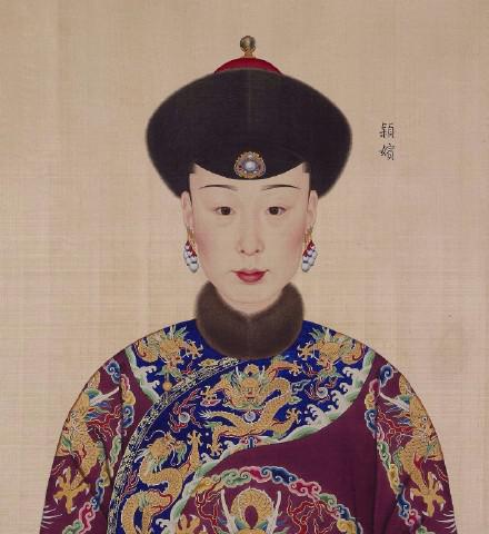 乾隆皇帝及他的十一位妃子现真容