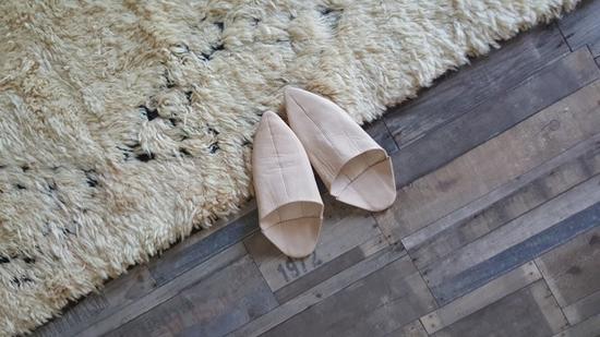   摩洛哥的地毯拖鞋