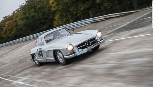 1955年 梅赛德斯-奔驰 330 sl gullwing