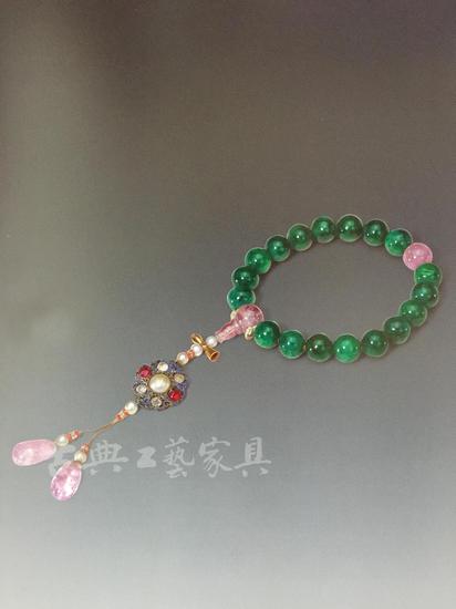   翠十八子手串