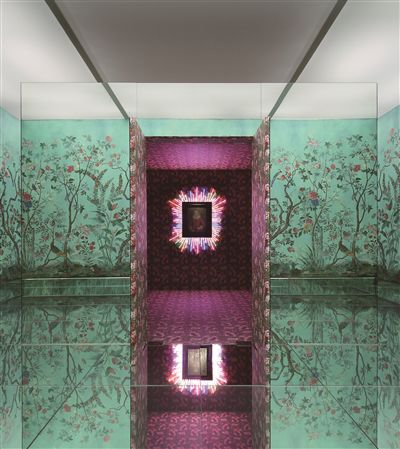 Gucci “已然/ 未然”展览的镜子屋 Gucci “已然/ 未然”展览的镜子屋