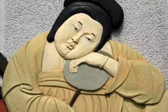 历代仕女图中的美女为何都是单眼皮？