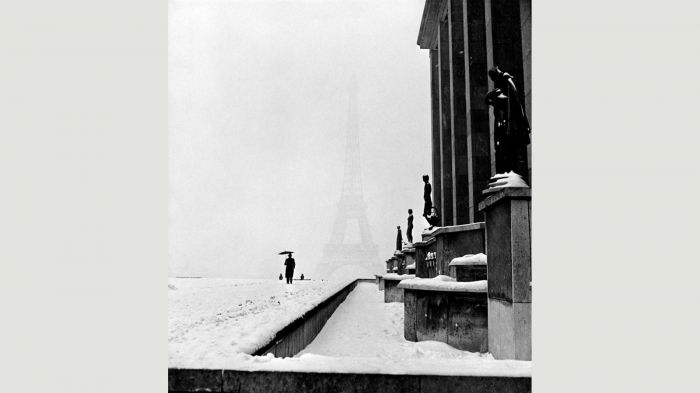   图7：李·米勒(Lee Miller)的作品《雪中巴黎》（ Paris in the snow ）