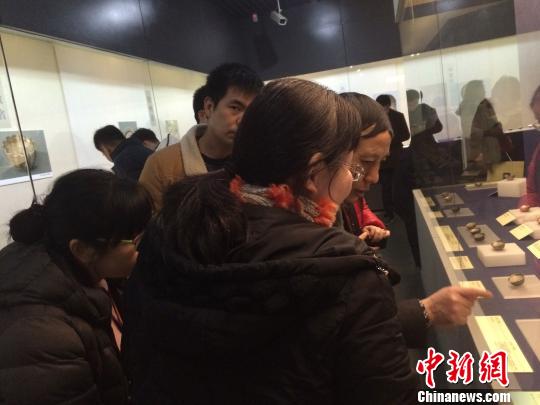 图为展览现场。　李晨虓　摄
