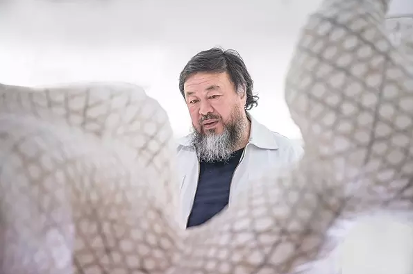 艾未未选择竹风筝制作工艺作为表达语言