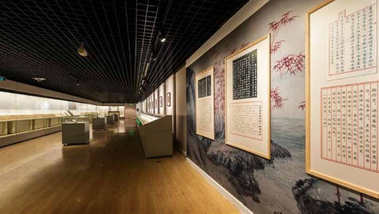   2015年9月，故宫延禧宫，古代字画珍品布置一新，静静地等待参观者