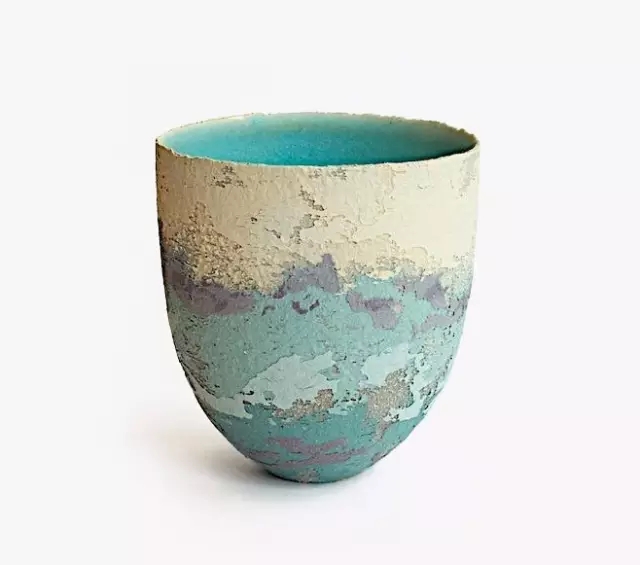 “老古董”的新姿态：现代美学瓷器作品