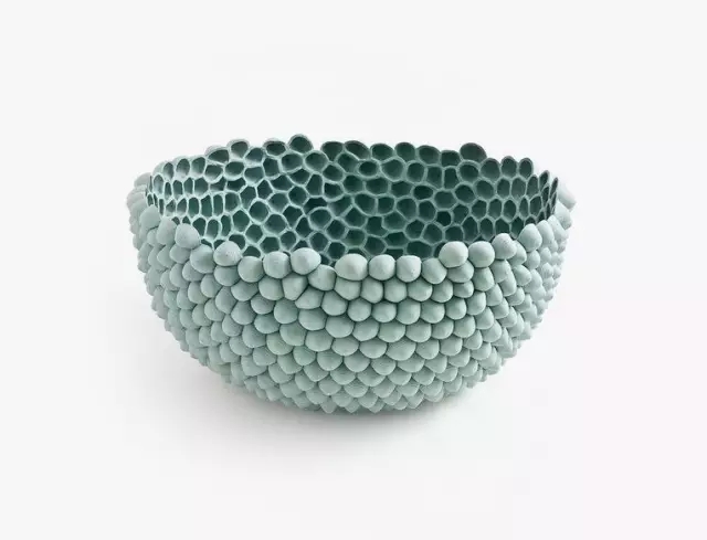 “老古董”的新姿态：现代美学瓷器作品