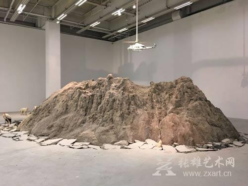 黄永砅个展《蛇杖Ⅲ：左开道岔》展览作品