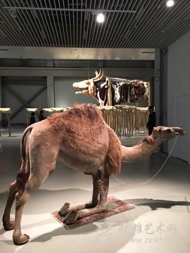 黄永砅个展《蛇杖Ⅲ：左开道岔》展览作品