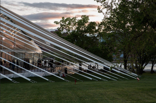 2015年纽约弗里兹艺博会 图片：Courtesy of Marco Scozzaro/Frieze. 