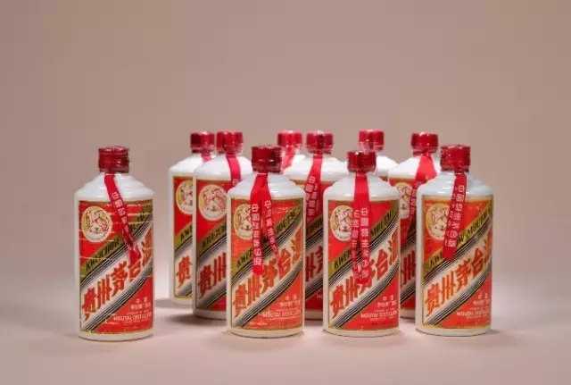   1980-1989年“飞天牌”外销贵州茅台酒 数量：10瓶 酒精度：53° 重量：1010g 规格：1980-1986年540ml，1987-1989年500ml