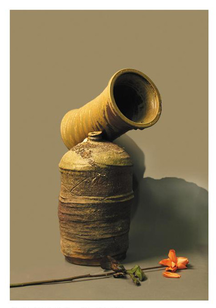 名称：枪炮与玫瑰 高：585mm 材质:陶 创作时间：2013年
