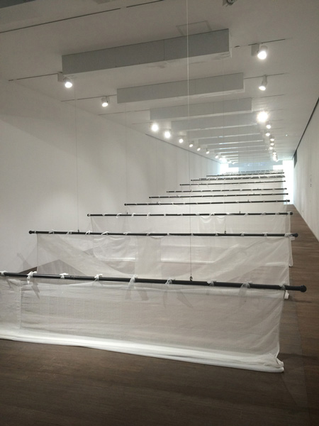 张培力，《看不到尽头的走廊》，2016  图片：致谢上海二十一世纪民生美术馆