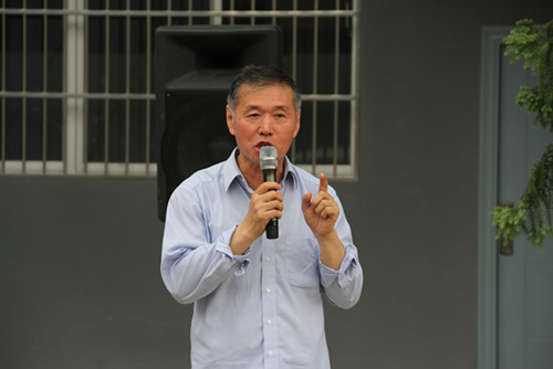 德国雾普塔大学教授杨起