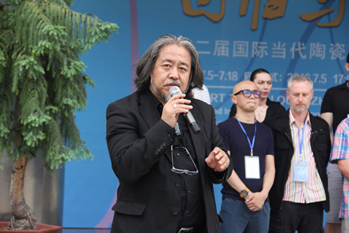 中央美术学院客座教授刘永刚