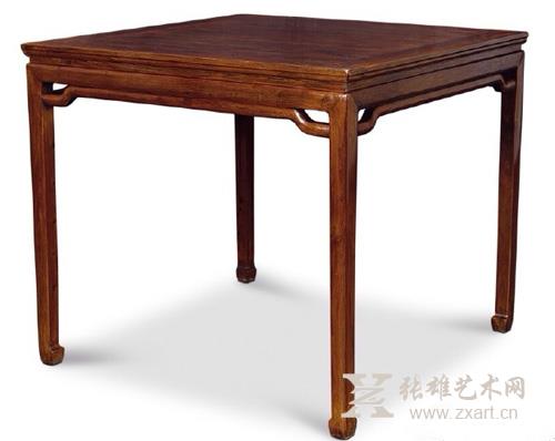 清 黄花梨有束腰顶牙罗锅枨方桌 规格： 长：94 cm 宽：93.6 cm 高：83.7 cm 成交价：22万元成交