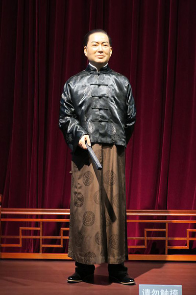 “中国现代文化名人蜡像艺术展”亮相国博