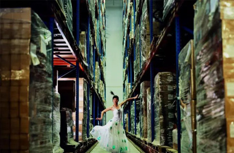曹斐：《谁的乌托邦》，单频录像，2006