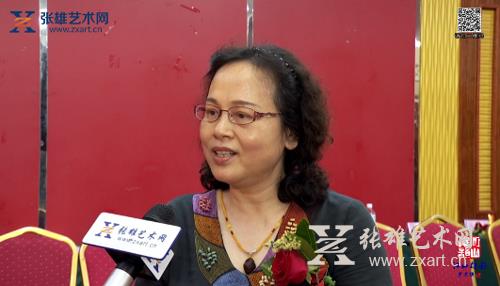 张雄艺术网采访中国工艺美术协会副理事长李惠英