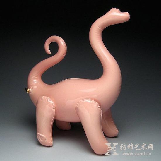 这些“充气恐龙”竟然是用陶土制作的！