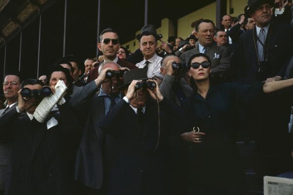  © Robert Capa, Spectators at Longchamp Racecourse, Paris, 1952, Courtesy of Magnum Photos, London, Paris