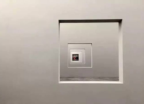   “曾梵志：散步”展览搭建现场 © 曾梵志工作室