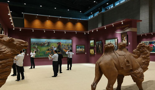 丝绸之路沿线国家艺术精品在国际馆展出