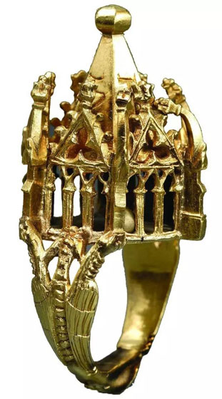  一枚14世纪的金质犹太婚戒体现了犹太教与基督教群体的互动　　