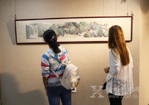 厦门理工学院64名师生参观张雄书画院 