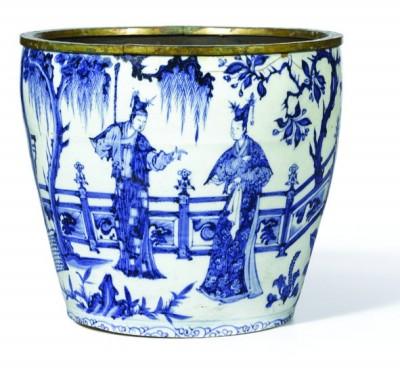   元青花“百花亭”记人物图梅瓶（不全）