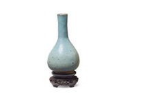 明 宜钧天青釉胆瓶  H: 16 cm  NT$ 320,000 - 480,000
