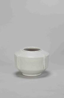宋代 定窑白釉贴绳纹水盂 H:6C cmD:8cm 亚洲藏家旧藏 NT$ 360,000 - 500,000