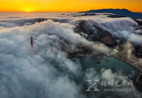 宛如仙境！摄影师耗时8年拍摄梦幻雾浪