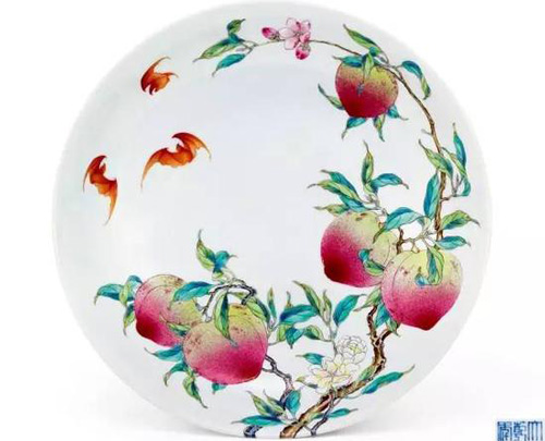Lot 3007 粉彩五蝠八桃纹过枝盘 　　成交价：RMB 6，555，000
