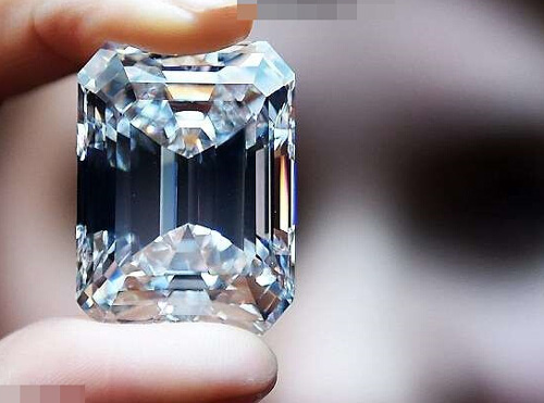 100克拉完美钻石将在纽约上拍