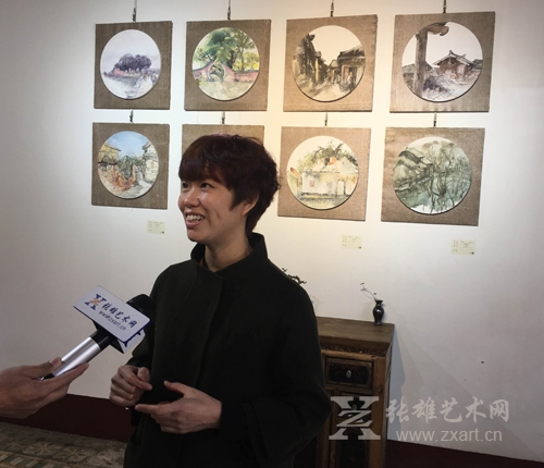 张雄艺术网记者采访艺术家陈晓萍